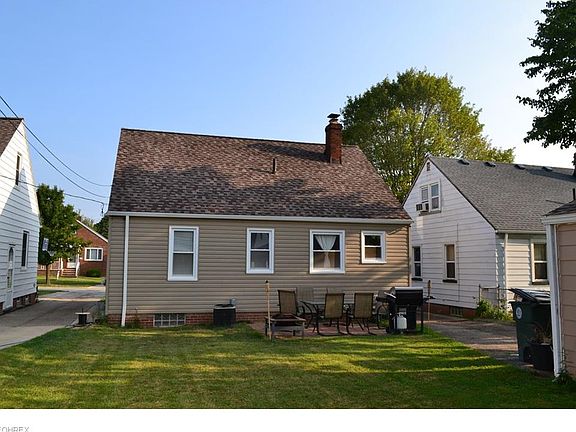 2nd image of 7609 Traymore Ave
