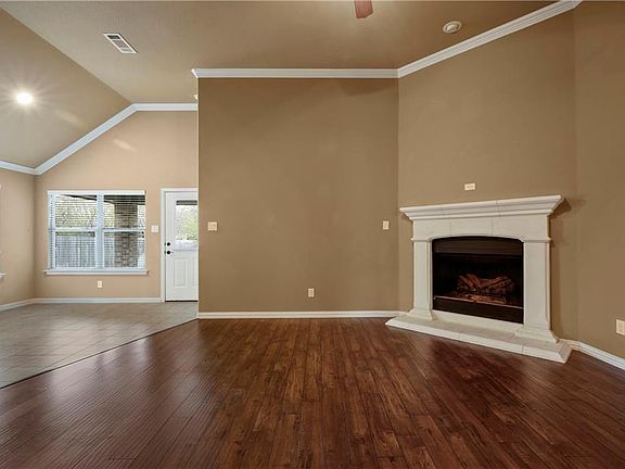 3rd image of 7424 Durness Dr