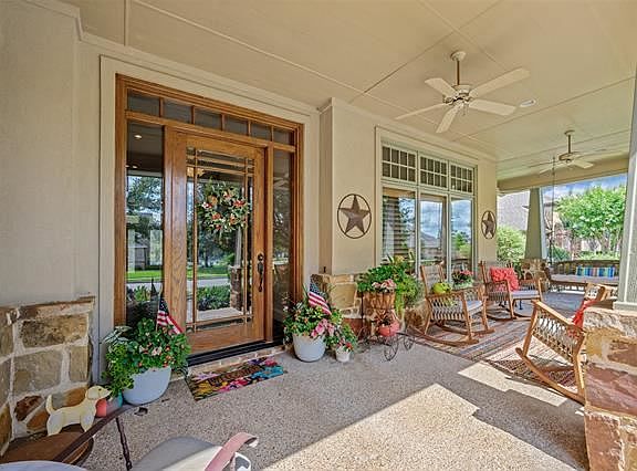 4th image of 908 Meandering Woods Dr