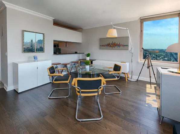 524 East 72nd Street image 2 of 8