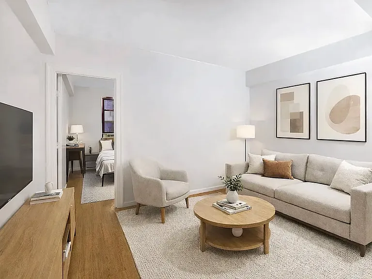 315 E 56th St #5B — Photo 1