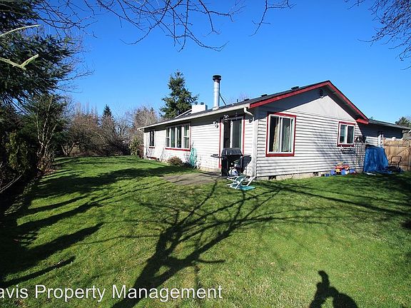 2nd image of 12704 NE 132nd Pl