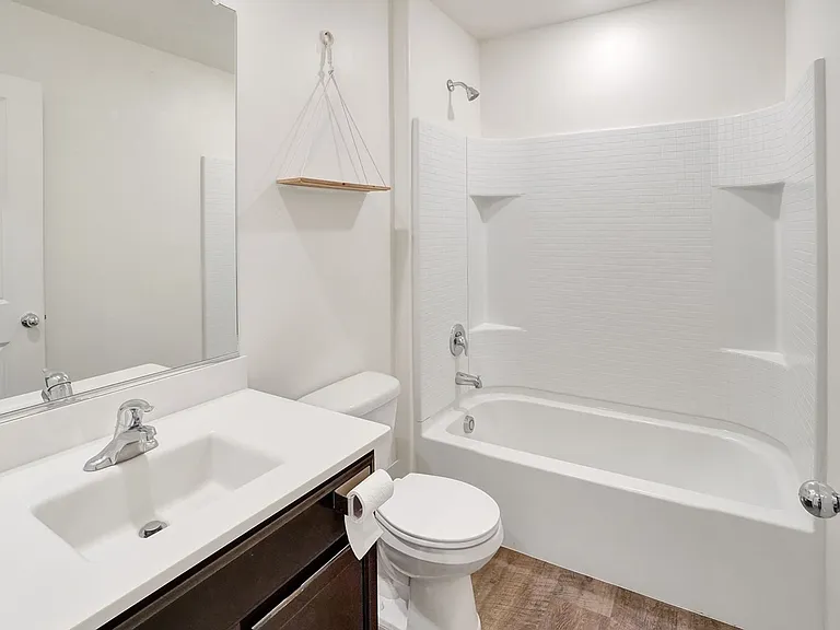 4051 E Braddock Dr — Photo 7