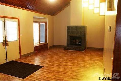 3rd image of 1103 Fairview Dr