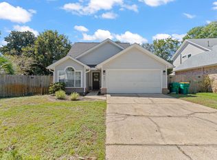 482 Spring Brook Ln, Mary Esther, FL 32569