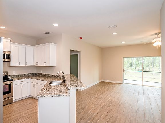 3rd image of 27318 Chinquapin Dr