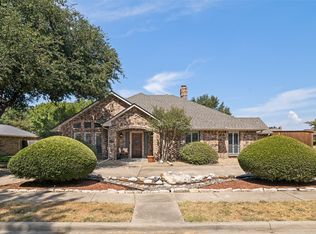 2501 Radcliffe Dr, Rowlett, TX 75088