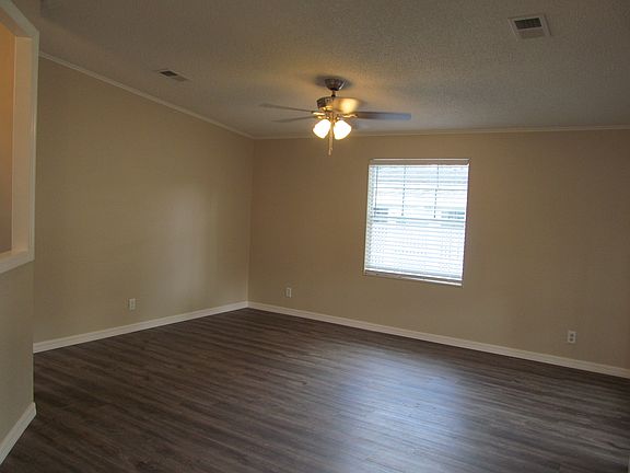 5th image of 11031 Mustang Dr