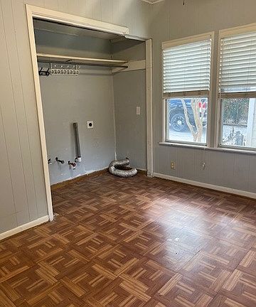 4th image of 1117 Standish St #A