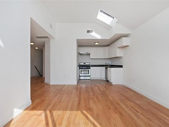 3rd image of 264 Zerega Ave Floor 2