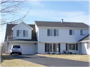 2935 Dorothy Dr, Aurora, IL 60504