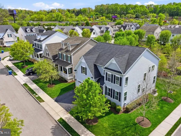 35 Dickinson Ln, Plymouth Meeting, PA 19462