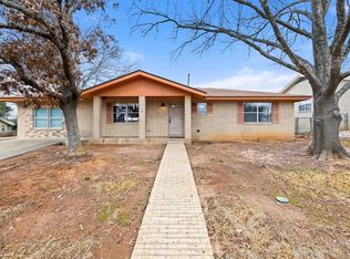 618 Cross Mountain Dr, Fredericksburg, TX 78624