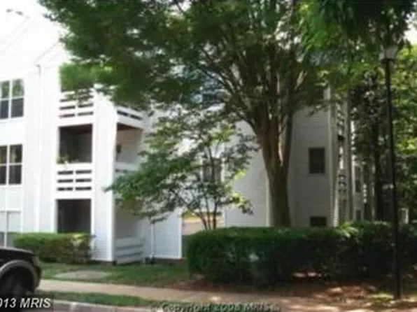 10303 Appalachian Cir APT 303, Oakton, VA 22124