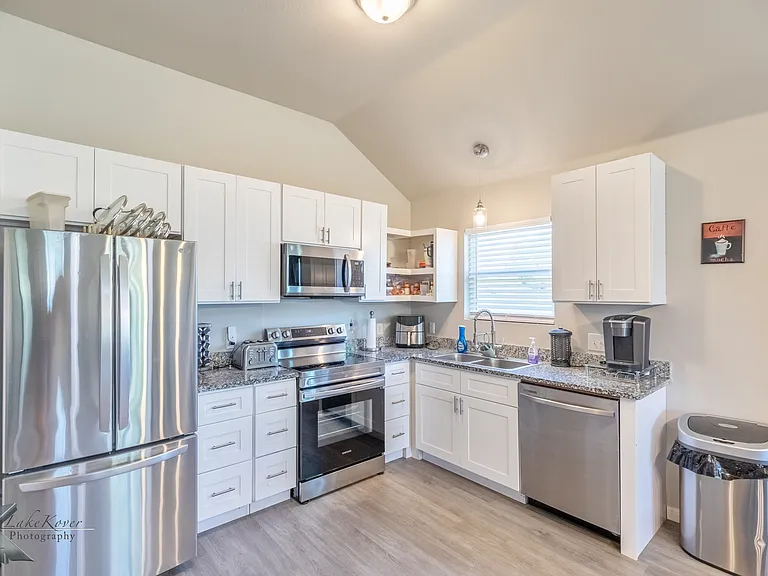 3233 Ann Arbor Ln — Photo 21