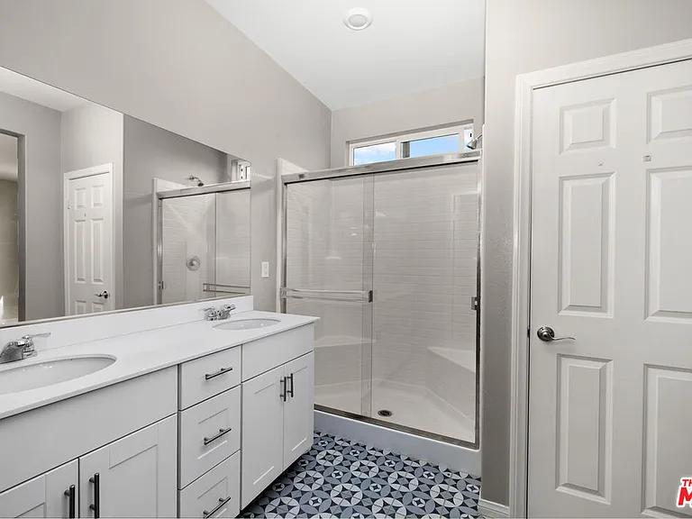 757 Daniel Freeman Cir — Photo 11