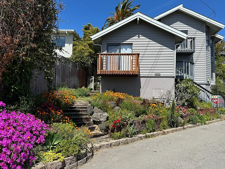 458 Contra Costa Ave.