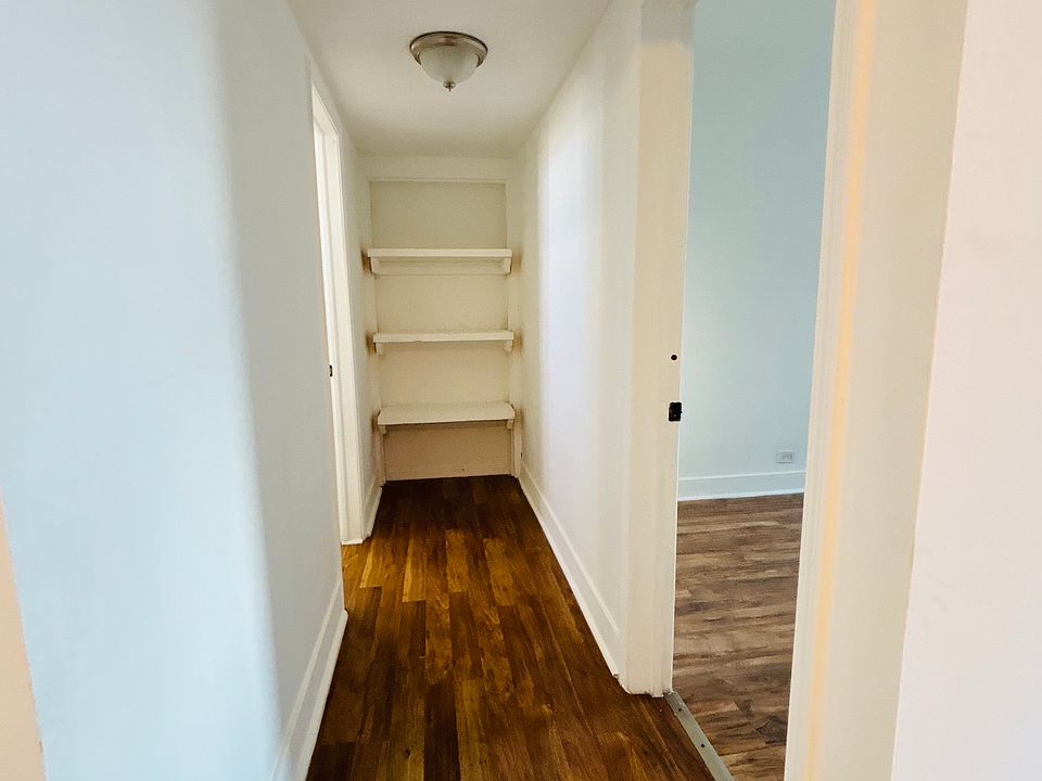 1st image of 2405 N Neva Ave #2R