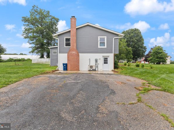 7390 Woodbine Rd #2