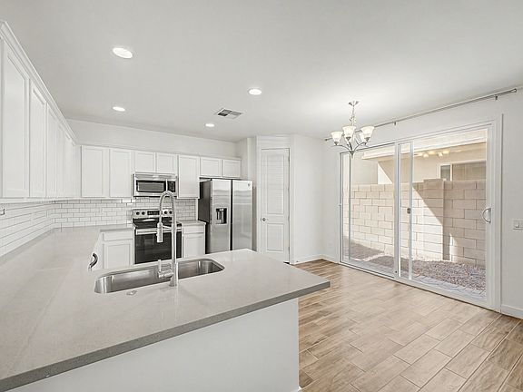 5th image of 5512 S Dillon Cir