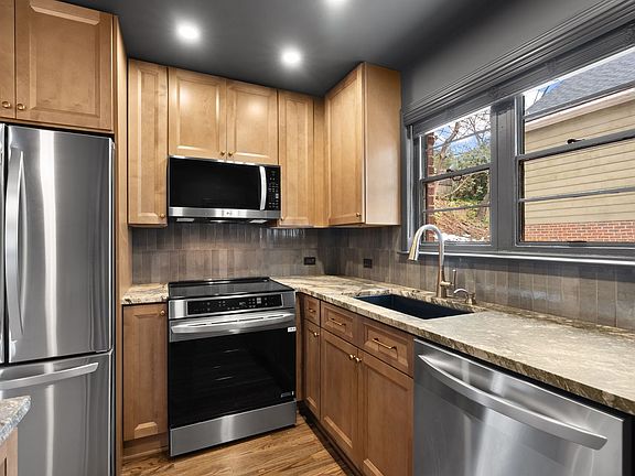 5th image of 114 W Park Ave #A