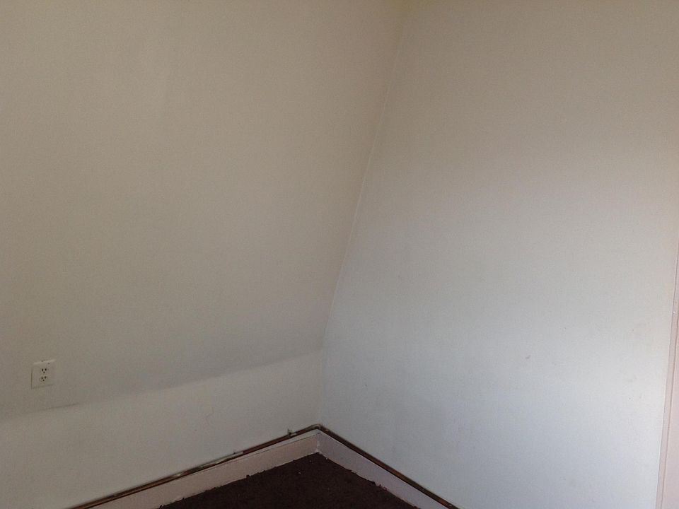 1st image of 625 Nye Ave #3