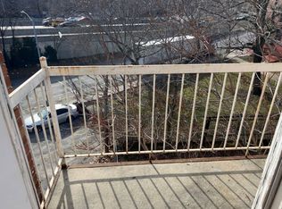 59-28 Xenia St #4R, Corona, NY 11368