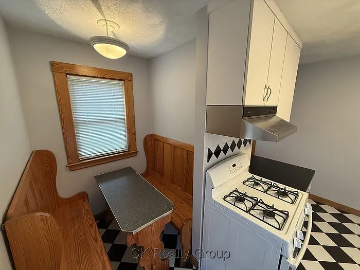 68 Templeton Pkwy — Photo 14