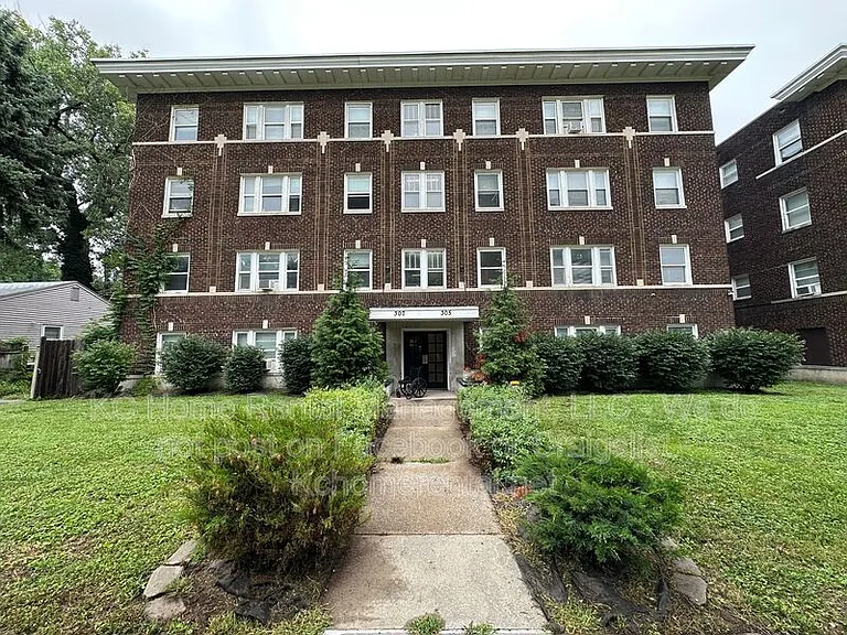 305-307 N Gladstone Blvd #21 — Photo 34