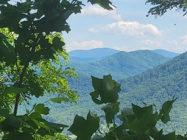 5 N Ridges Overlook, Hayesville, NC 28904
