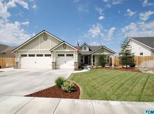 3330 W Oriole Ave, Visalia, CA