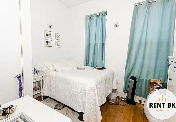 2nd image of 231 Jefferson St #3RR