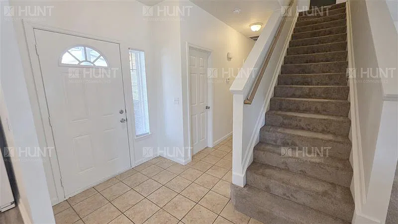 4 bed, 2.5 bath, 2309 sqft, $1,569 — Photo 2