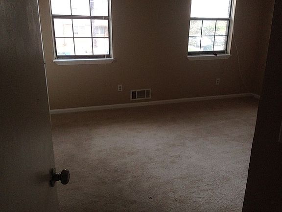 4th image of 1251 Pinedale Cir NW