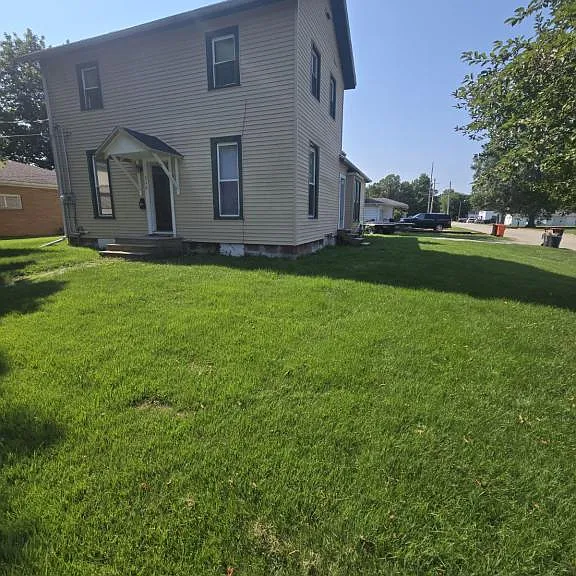 310 W Main St — Photo 2