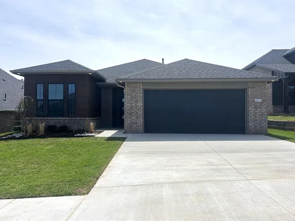 4916 Desert Willow Ln, Edmond, OK 73034