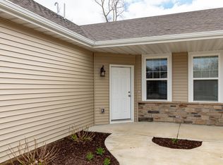 5623 Cherryleaf Ln, Rockford, IL 61108