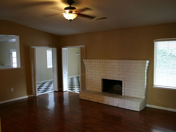 2nd image of 1625 Capital Dr