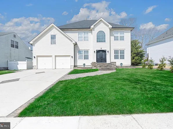 11 Chancellor Park Dr, Mays Landing, NJ 08330