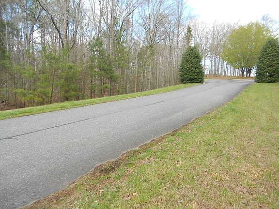 5th image of 1 Ross Dr #1