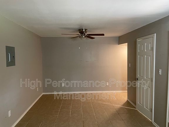 5th image of 208 Floyd St Unit C
