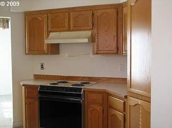 3rd image of 5710 SE Lexington Dr