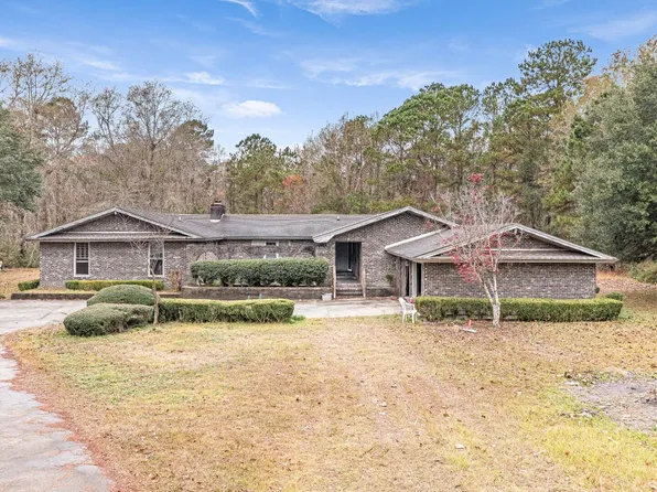 211 Edwardsridge Ln, Saint Stephen, SC 29479