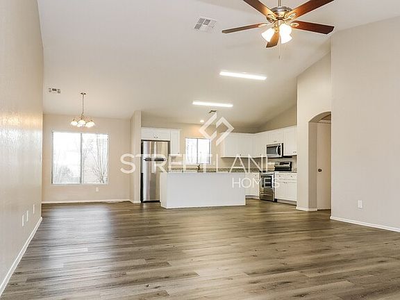 3rd image of 12538 W Ash St