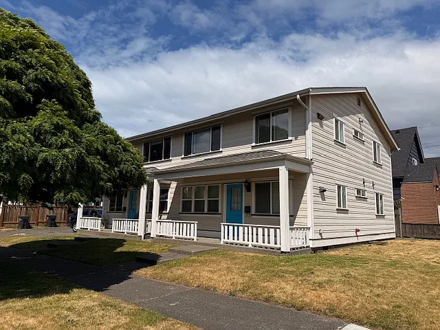 Building Photo - 801 N Oakes St #805