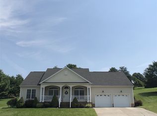 335 Rayann Ln, Broadway, VA 22815