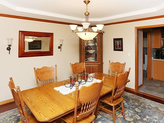 4th image of 5965 Lakecrest Dr