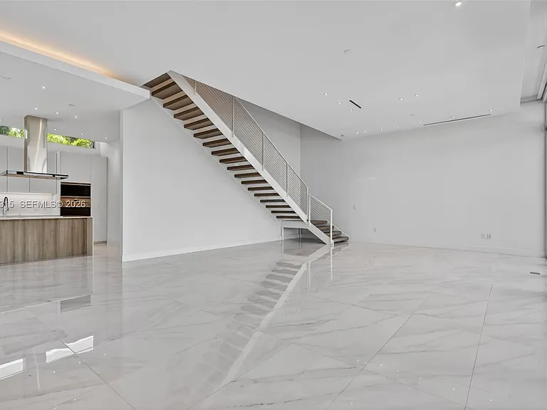 3750 Yacht Club Dr #Townhouse 5 — Photo 20