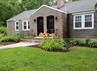 8 Rodney Rd, Bedford, MA 01730