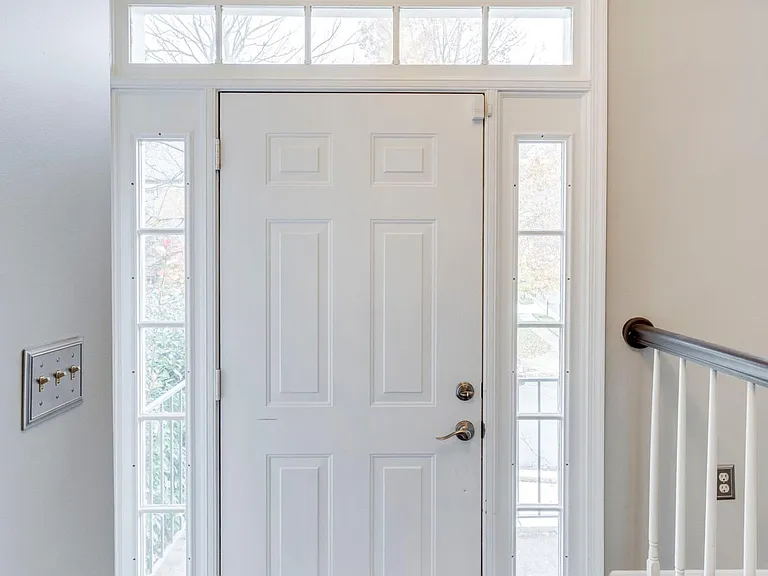 1232 Dartmouth Rd — Photo 3
